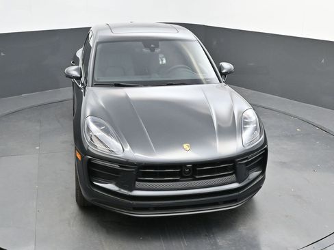 New 2025 Porsche Macan image 37