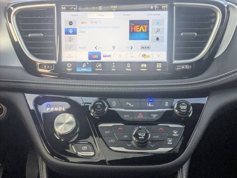 New 2026 Chrysler Pacifica Limited w/ S Appearance Package AWD/4WD image 14