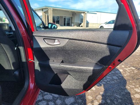 Used 2019 Kia Forte LXS image 26