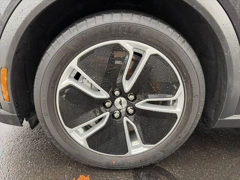 Used 2022 Ford Mustang Mach-E Select image 12