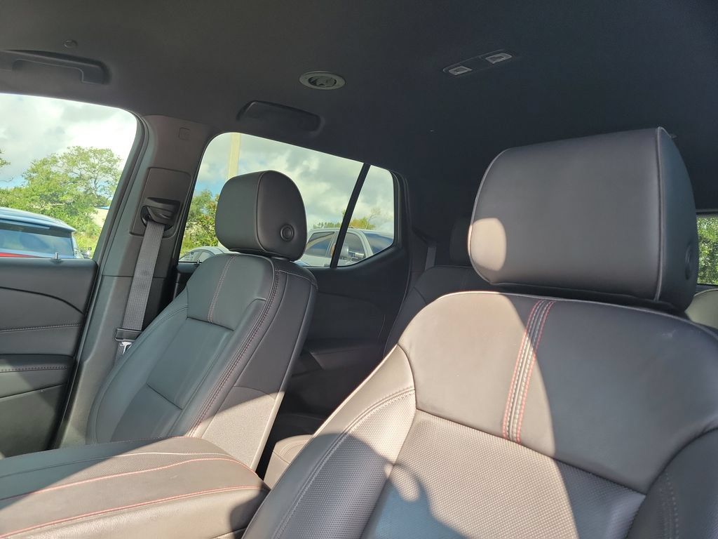 Used 2023 Chevrolet Traverse RS FWD image 22