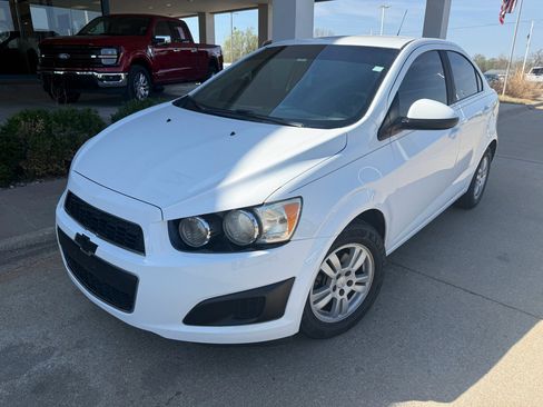 Used 2015 Chevrolet Sonic LT image 7