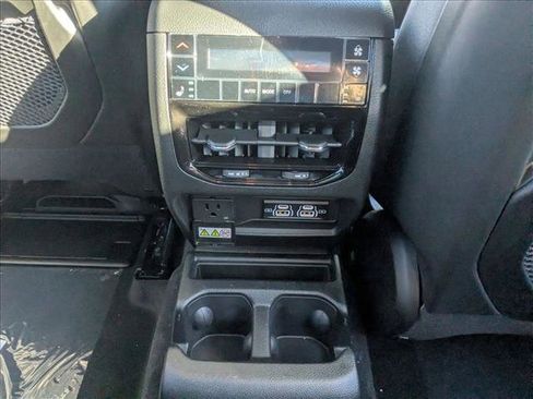 New 2025 Jeep Grand Cherokee L Limited image 18