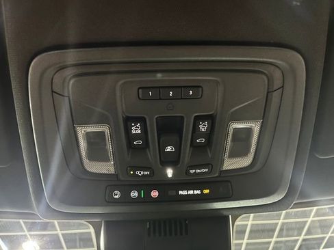 Used 2026 Chevrolet Silverado 1500 High Country AWD/4WD image 23
