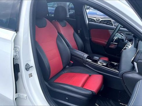 Used 2019 Mercedes-Benz A 220 w/ AMG Line image 7