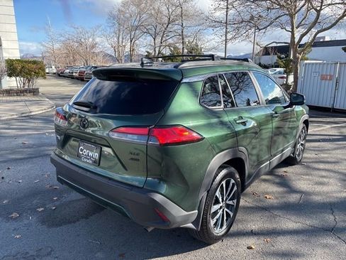 Used 2025 Toyota Corolla Cross XLE image 8