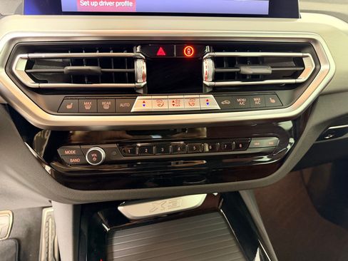 Used 2024 BMW X3 sDrive30i w/ M Sport Package RWD image 26