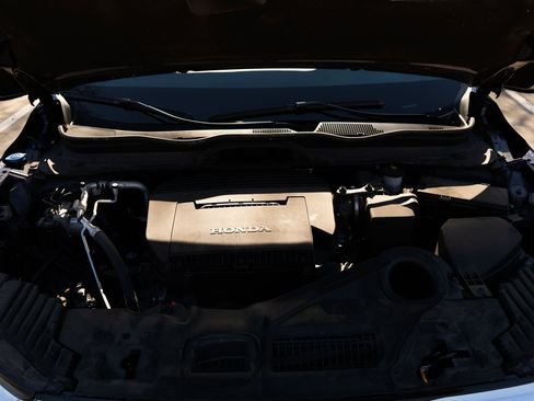 Certified 2024 Honda Pilot Touring image 47