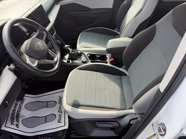 Certified 2025 Volkswagen Taos S AWD/4WD image 4