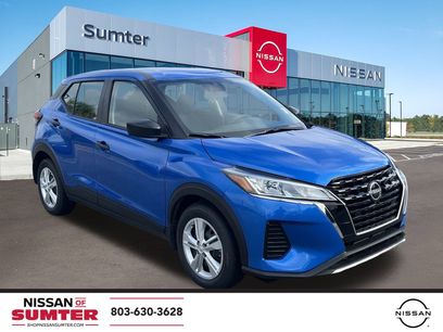 New 2025 Nissan Kicks Play S