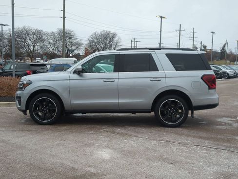 Used 2023 Ford Expedition Limited image 5