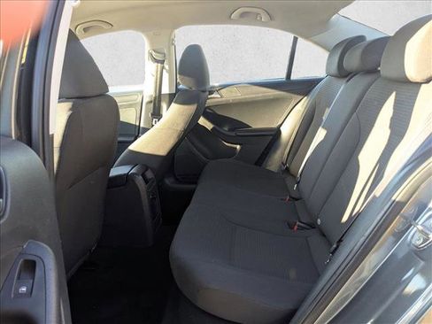 Used 2015 Volkswagen Jetta S image 17