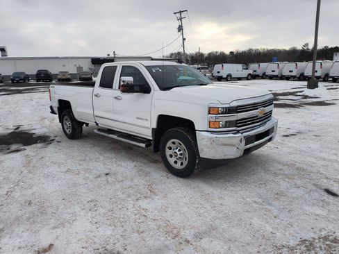 Used 2016 Chevrolet Silverado 2500 W/T w/ WT Convenience Package image 2