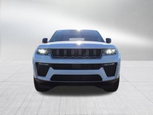 New 2026 Jeep Grand Cherokee Limited image 8