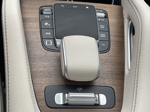 Certified 2025 Mercedes-Benz GLS 450 4MATIC w/ AMG Line Exterior image 36