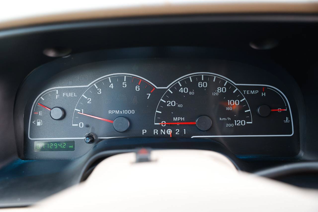 Used 2003 Ford Windstar LX FWD image 30