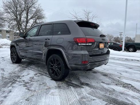 Certified 2020 Jeep Grand Cherokee Altitude image 16