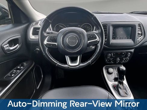 Used 2018 Jeep Compass Latitude w/ Popular Equipment Group AWD/4WD image 11