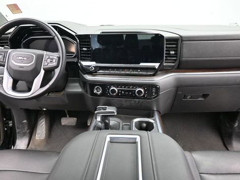 Used 2022 GMC Sierra 1500 SLT w/ SLT Convenience Package AWD/4WD image 23