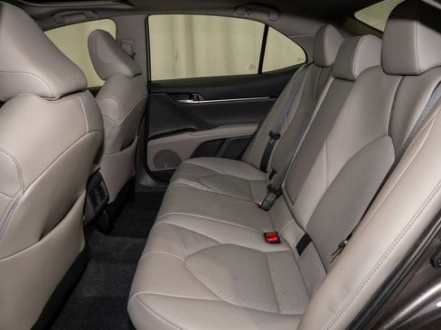 Used 2024 Toyota Camry XLE image 7