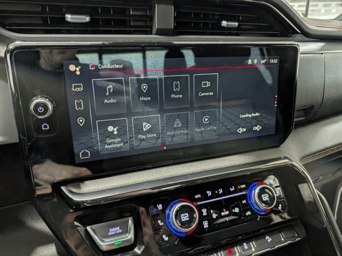 Used 2024 GMC Sierra 2500 AT4 w/ AT4 Preferred Package image 24