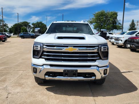 Certified 2026 Chevrolet Silverado 2500 LTZ w/ LTZ Plus Package AWD/4WD image 2