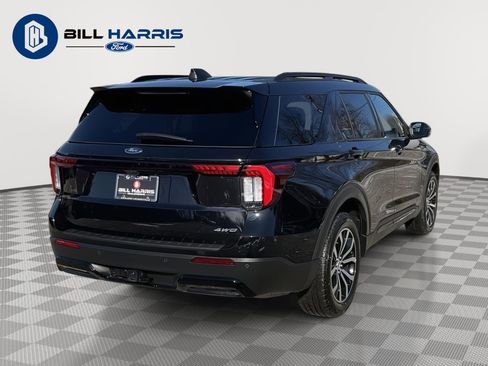 Used 2025 Ford Explorer ST-Line image 4