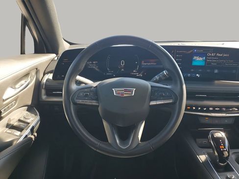 Used 2024 Cadillac XT4 Premium Luxury image 24