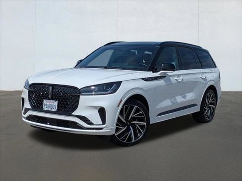 New 2025 Lincoln Aviator Black Label w/ Black Label Special Edition AWD/4WD image 1
