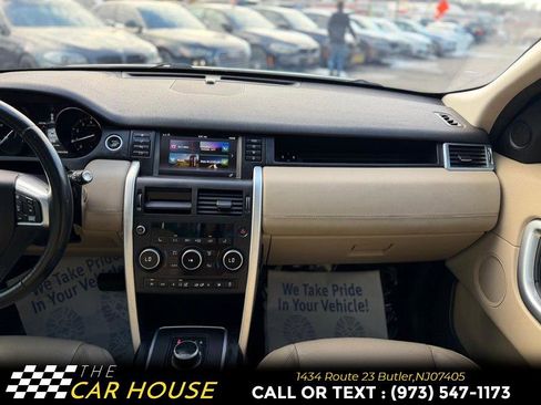 Used 2017 Land Rover Discovery Sport HSE image 23