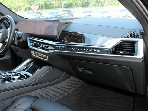 Used 2025 BMW X6 xDrive40i image 11