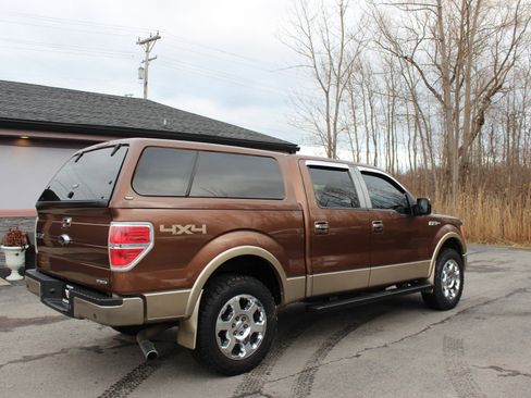 Used 2011 Ford F150 Lariat w/ Lariat Chrome Pkg image 4