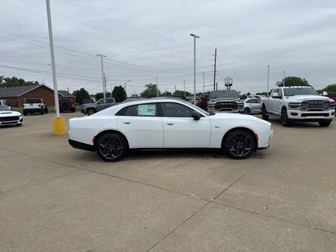 New 2026 Dodge Charger R/T AWD/4WD image 8