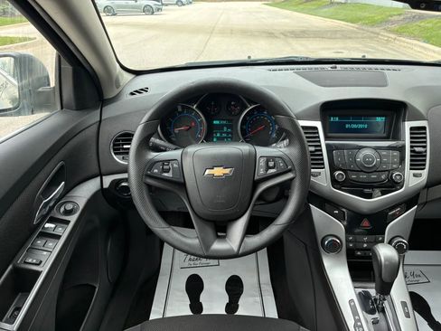 Used 2015 Chevrolet Cruze LT FWD image 23