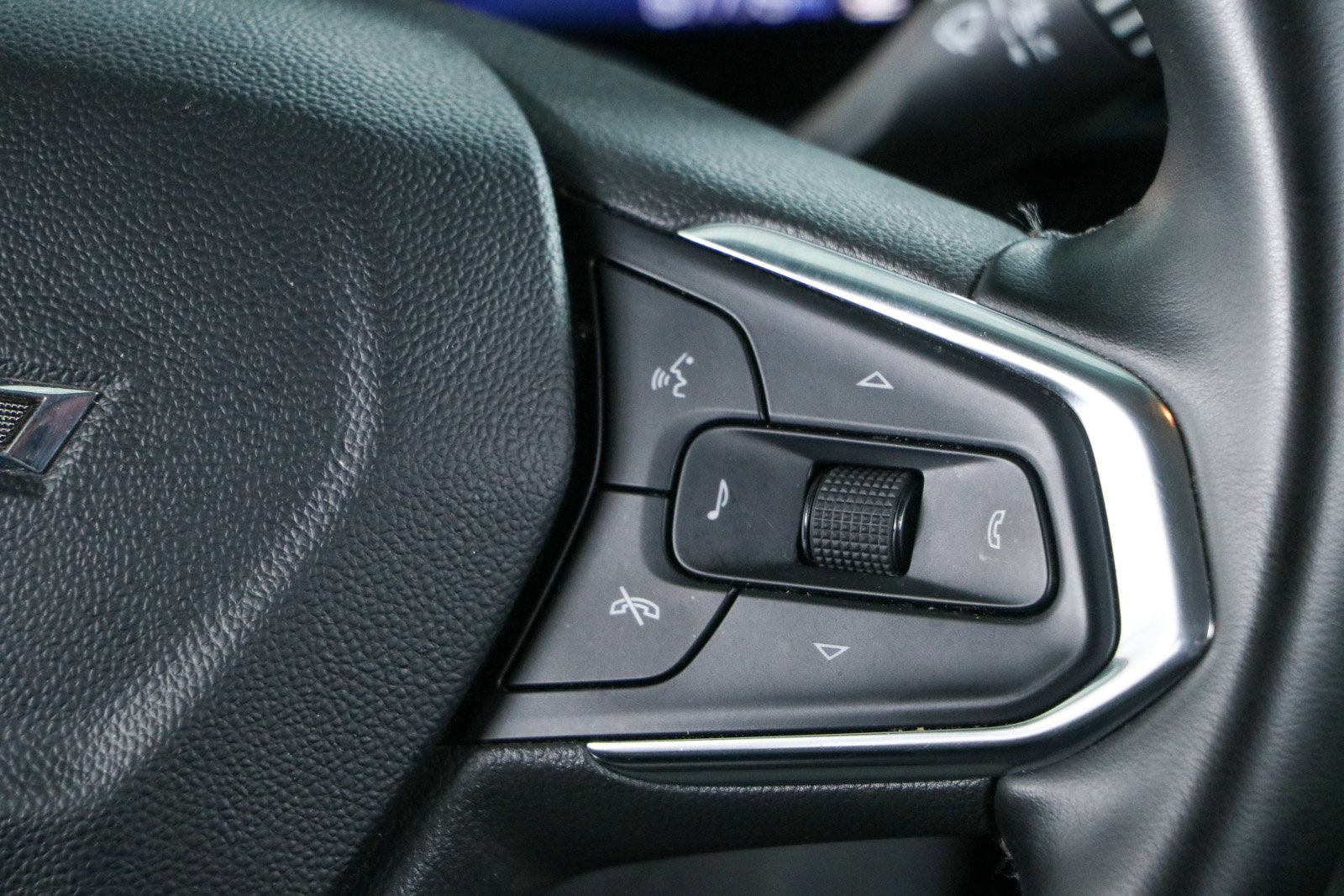 Used 2025 Chevrolet Trax ACTIV w/ Driver Confidence Package FWD image 14