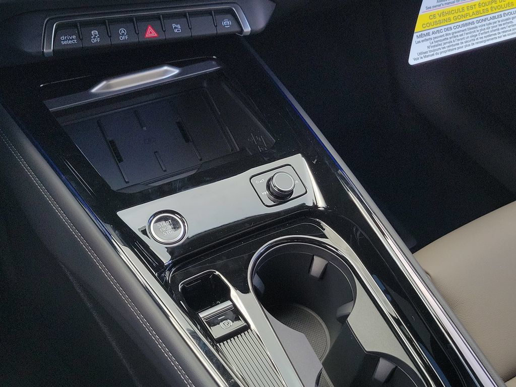New 2026 Audi Q3 quattro 2.0T AWD/4WD image 14