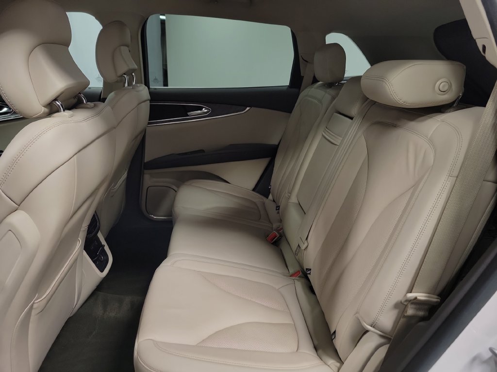 Used 2019 Lincoln Nautilus Select AWD/4WD image 27