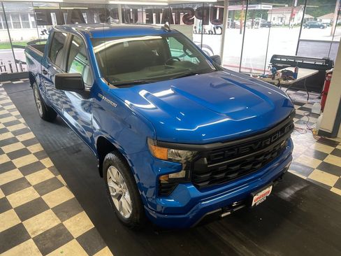 Used 2023 Chevrolet Silverado 1500 Custom AWD/4WD image 16