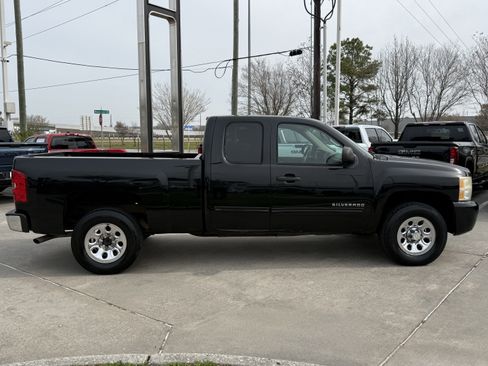 Used 2011 Chevrolet Silverado 1500 LS image 3