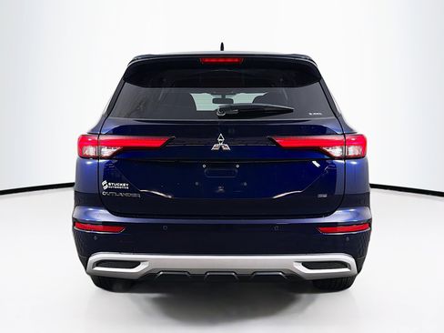 Used 2024 Mitsubishi Outlander SE image 7