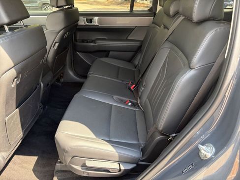 Used 2025 Hyundai Santa Fe SEL AWD/4WD image 39
