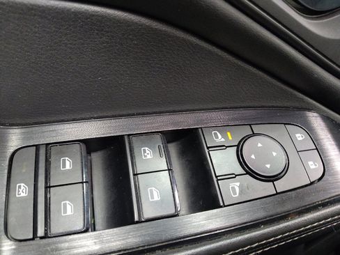 Used 2022 Nissan Rogue SV w/ SV Premium Package image 27