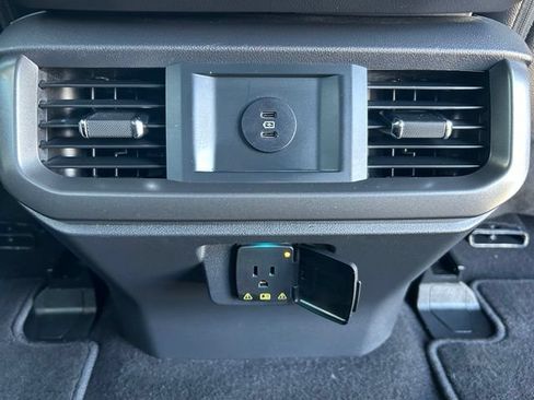 Used 2025 Ford F150 Lariat AWD/4WD image 44