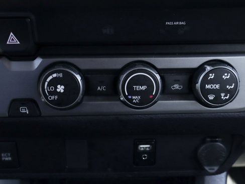 Used 2019 Toyota Tacoma SR5 image 30