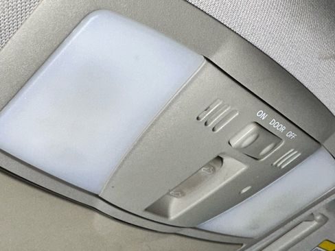 Used 2015 INFINITI Q40 w/ Moonroof Package image 35