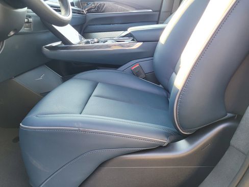 New 2025 Cadillac Escalade IQ Luxury 2 AWD/4WD image 7