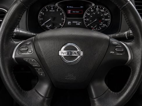 Used 2014 Nissan Pathfinder Platinum w/ Platinum Premium Package FWD image 16
