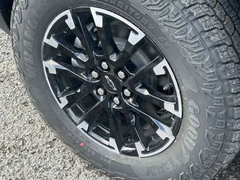 New 2026 Chevrolet Traverse Z71 w/ Enhanced Driving Package image 9