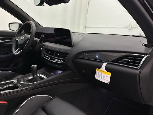 Used 2026 Cadillac CT5 V Blackwing w/ Carbon Fiber 2 Package RWD image 17