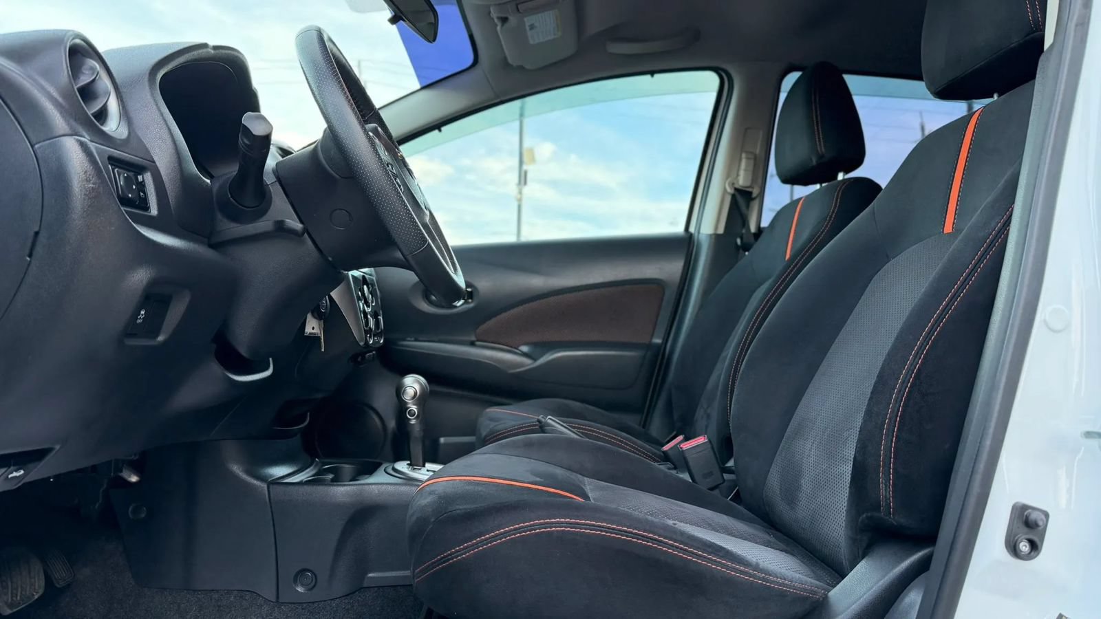 Used 2015 Nissan Versa Note SR FWD image 10